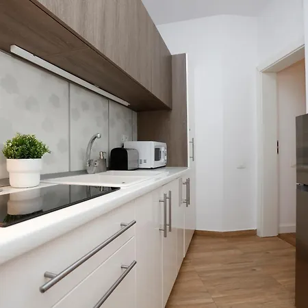 شقة Victoriei Two Bedroom بوخارست