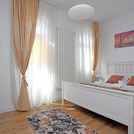 Victoriei Two Bedroom شقة