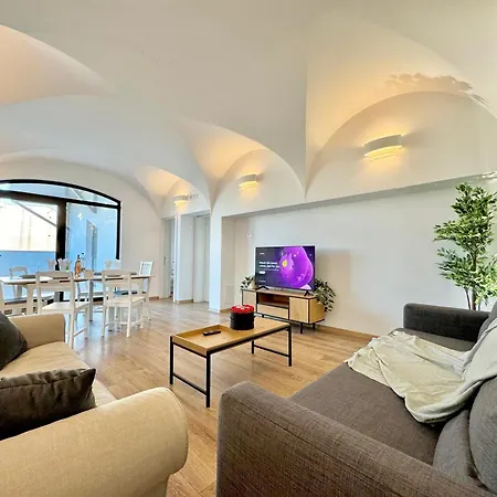 Apartment Victoriei Two Bedroom Bucharest