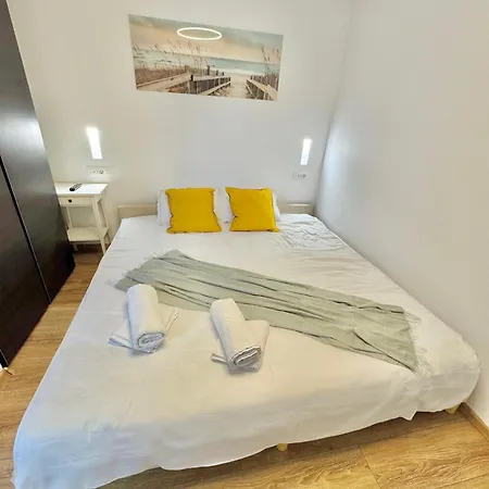 Victoriei Two Bedroom * Bucharest