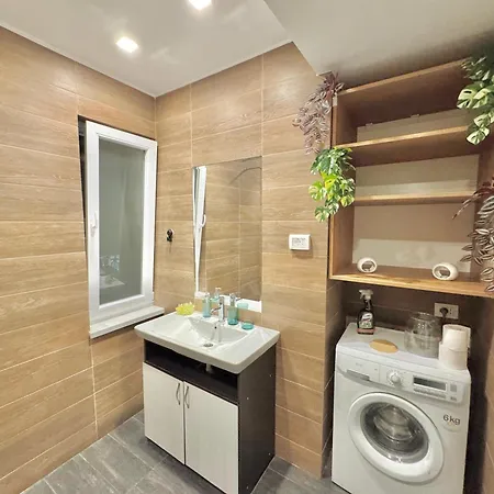 Victoriei Two Bedroom * Bucharest